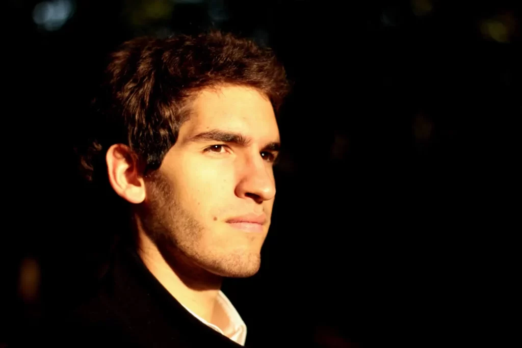 Andre Baleiro baritone - cantor lirico
